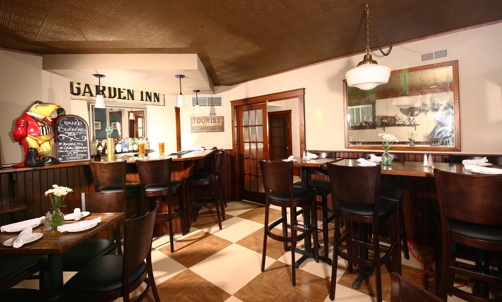 Kettle Creek Inn Port Stanley Exterior foto